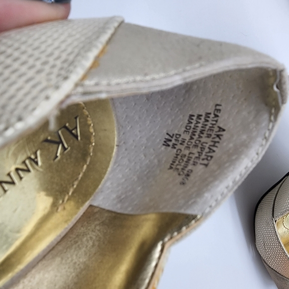 Aus 7 Anne Klein Gold Metallic Leather Open Toe Heels - Picture 3 of 16